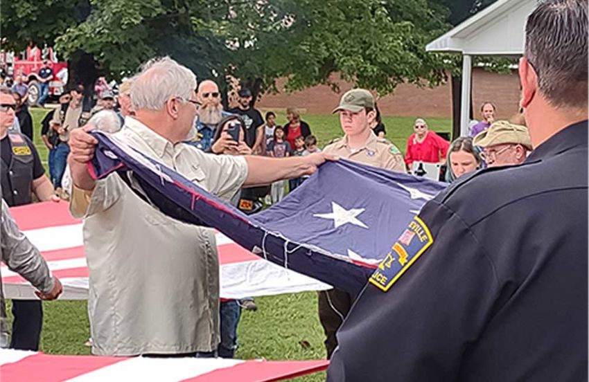 separating the ceremonial flag